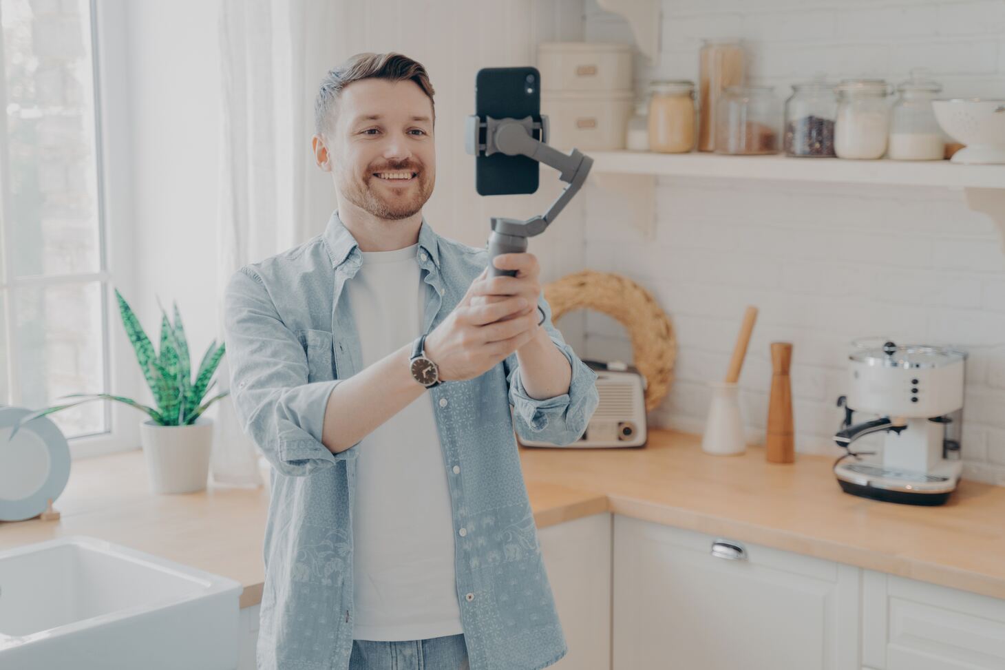 Blogger recording video